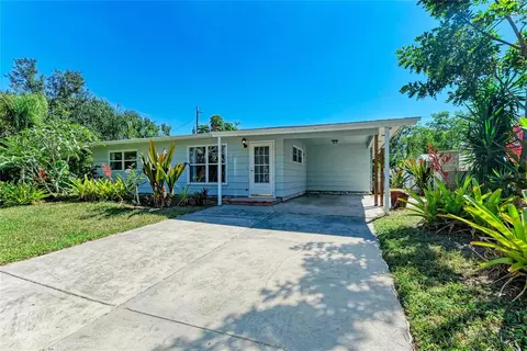 2998 Michigan St, Sarasota, FL 34237