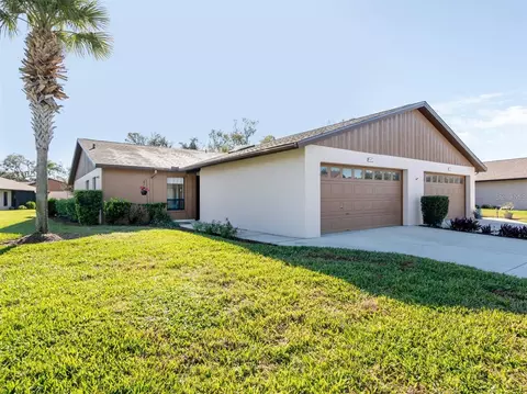 401 Curry St #66, Nokomis, FL 34275