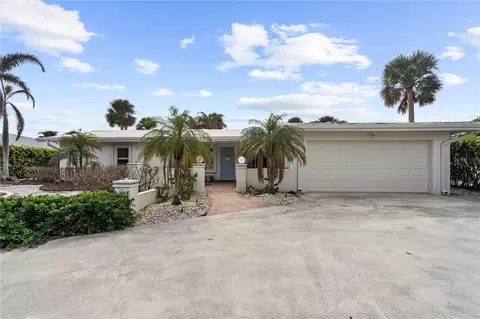 1360 Aqua Vw, Englewood, FL 34223