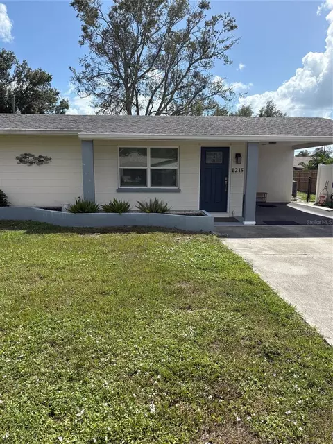1215 Laurel Ave, Venice, FL 34285