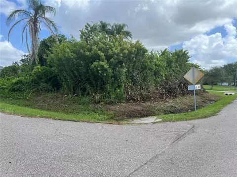 Queen Road, Venice, FL 34293