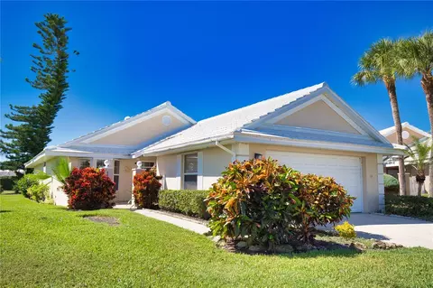 698 Harrington Lake Dr S #9, Venice, FL 34293
