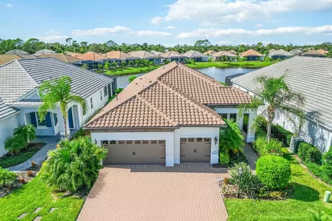 21512 Palatka Dr, Venice, FL 34293