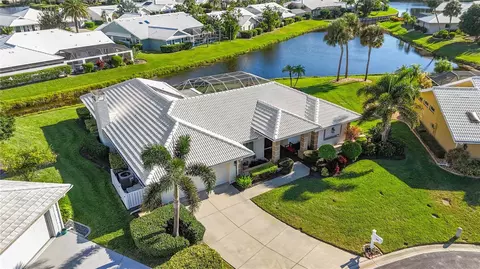 557 Warwick Ct, Venice, FL 34293