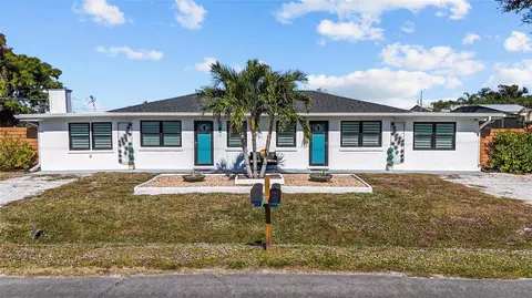 11 1st St E, Nokomis, FL 34275