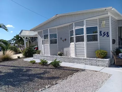 858 S Green Cir, Venice, FL 34285