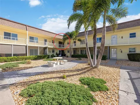 409 Manatee Ct #206, Venice, FL 34285