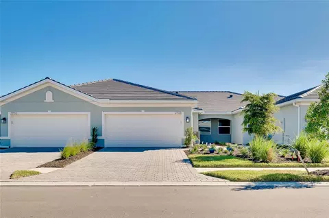 27136 Capri Shores Cir, Englewood, FL 34223