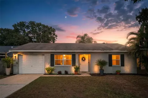 1922 Hudson Ct, Oldsmar, FL 34677
