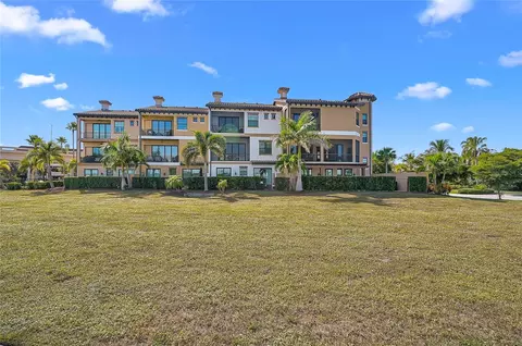 Exterior - 205 E Venice Ave, Venice, FL 34285 photo 17 of 21