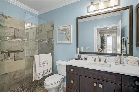 Bath - 205 E Venice Ave, Venice, FL 34285 photo 1 of 13
