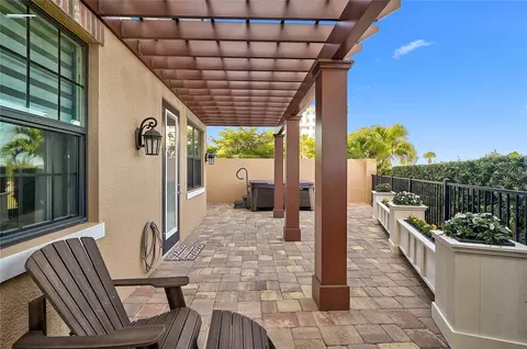 Exterior - 205 E Venice Ave, Venice, FL 34285 photo 12 of 21