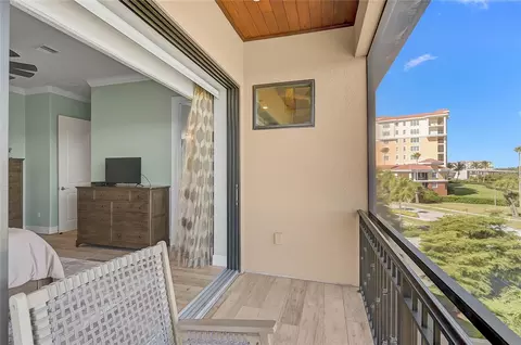Exterior - 205 E Venice Ave, Venice, FL 34285 photo 7 of 21