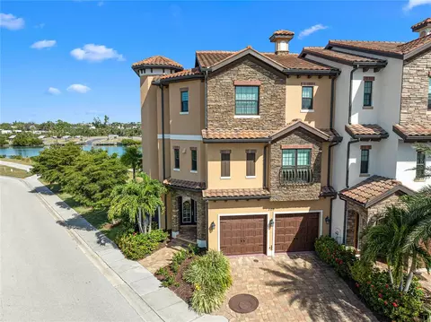205 E Venice Ave, Venice, FL 34285