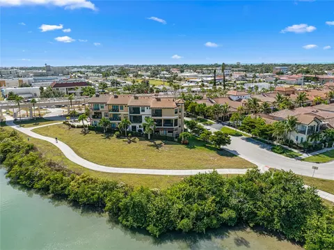 View/Area - 205 E Venice Ave, Venice, FL 34285 photo 7 of 10