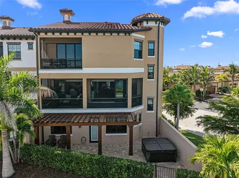 Exterior - 205 E Venice Ave, Venice, FL 34285 photo 19 of 21