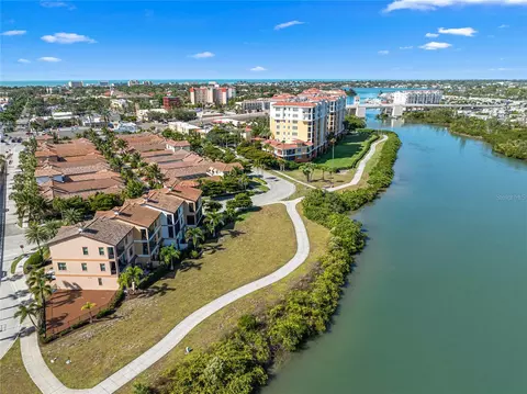 View/Area - 205 E Venice Ave, Venice, FL 34285 photo 9 of 10