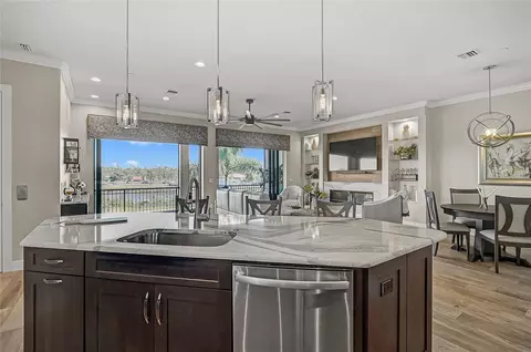 Kitchen - 205 E Venice Ave, Venice, FL 34285 photo 2 of 6