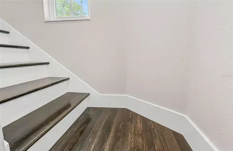 Entry Way - 205 E Venice Ave, Venice, FL 34285 photo 6 of 6