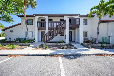 1636 Stickney Point Rd #36-201, Sarasota, FL 34231