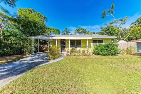 2349 Hyde Park St, Sarasota, FL 34239