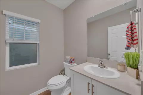 Bath - 12710 Hysmith Loop, Parrish, FL 34219 photo 4 of 4