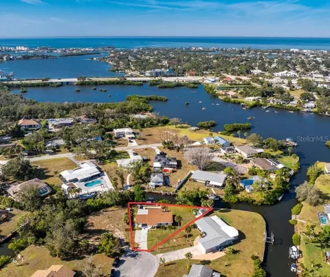501 Canal Way, Nokomis, FL 34275