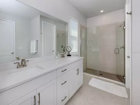 Bath - 20285 Symphony Pl, Venice, FL 34293 photo 1 of 2