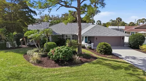 1221 Schooner Ln, Venice, FL 34285