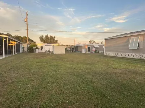 205 Trailorama Dr, North Port, FL 34287