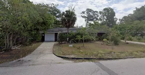 3527 Honeysuckle Dr, Sarasota, FL 34239