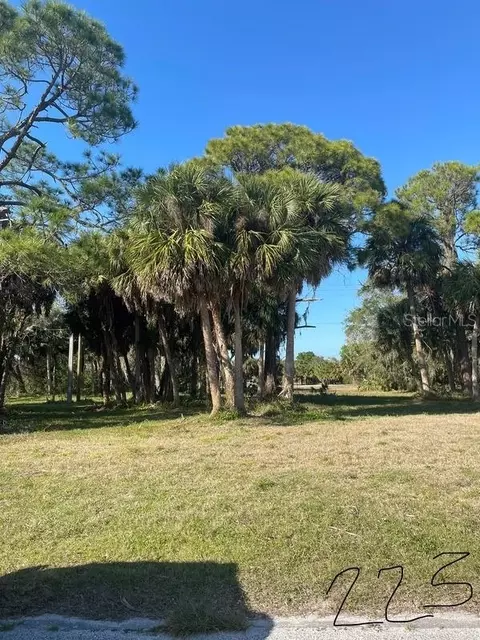 223 Annapolis Ln, Rotonda West, FL 33947
