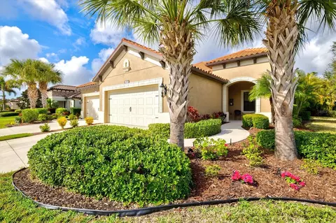 272 Acerno Dr, Nokomis, FL 34275