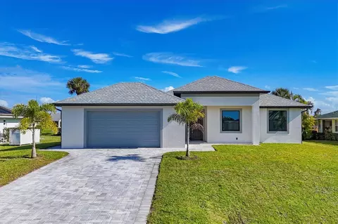 9 Bunker Pl, Rotonda West, FL 33947
