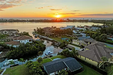 365 S Shore Dr, Osprey, FL 34229