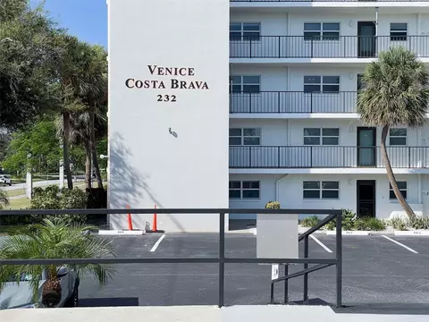 232 Saint Augustine Ave #804, Venice, FL 34285