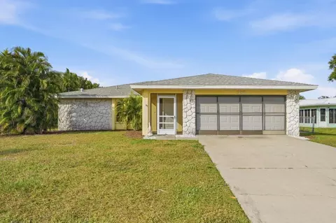 285 Lorraine Ave, Venice, FL 34293