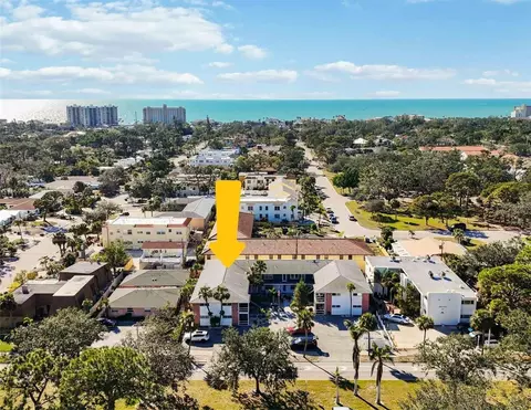 236 Harbor Dr S #202, Venice, FL 34285
