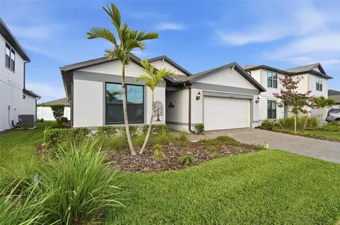 2136 Laurifolia Ct, North Port, FL 34289