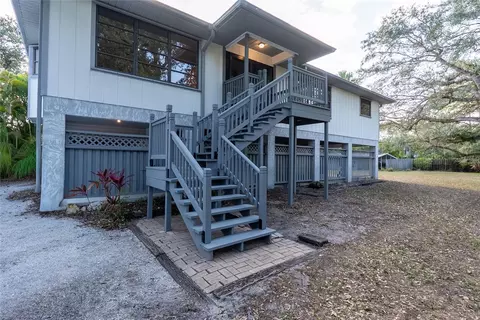 593 S Moon Dr, Venice, FL 34292