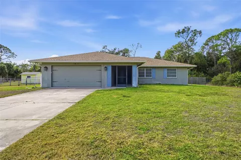 1641 Mackintosh Blvd, Nokomis, FL 34275