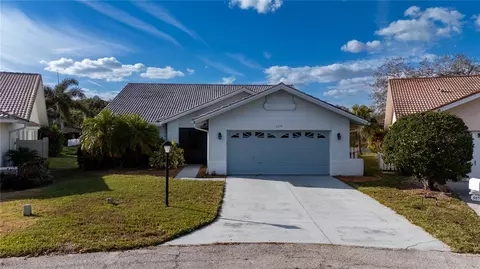 5974 San Michelle Dr, Sarasota, FL 34243
