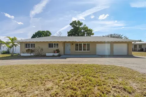 2532 Siesta Dr, Sarasota, FL 34239