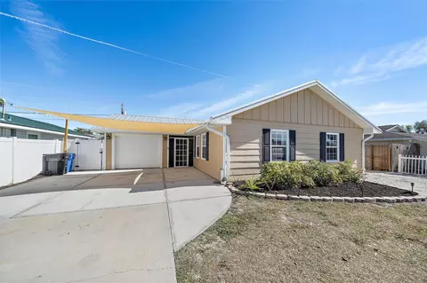 1056 Hope St, Venice, FL 34285