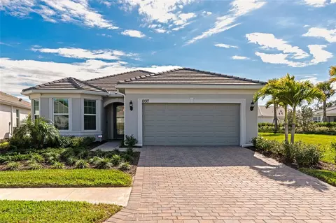 10317 Sun Isle Dr, Englewood, FL 34223