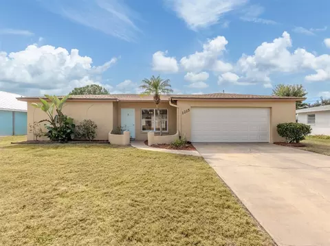 1215 Mango Ave, Venice, FL 34285