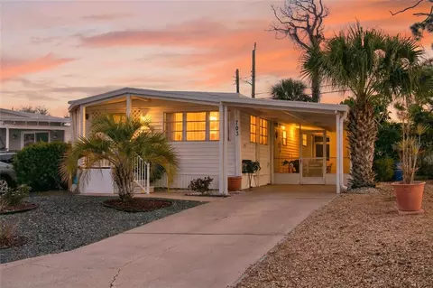703 S Green Cir, Venice, FL 34285