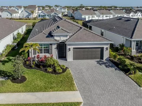 11450 Burgundy Dr, Venice, FL 34293