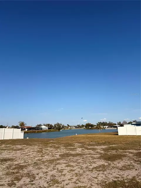 303 Shamrock Blvd, Venice, FL 34293