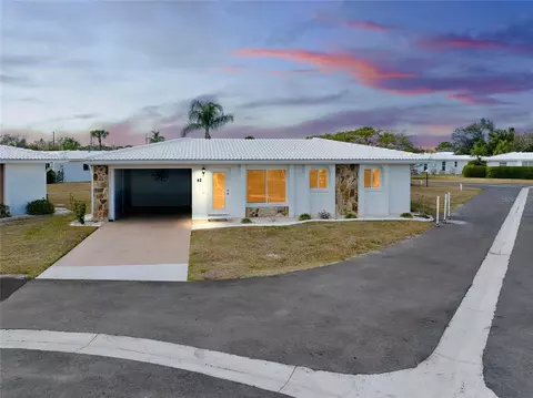 92 Circlewood Dr #B3-1, Venice, FL 34293